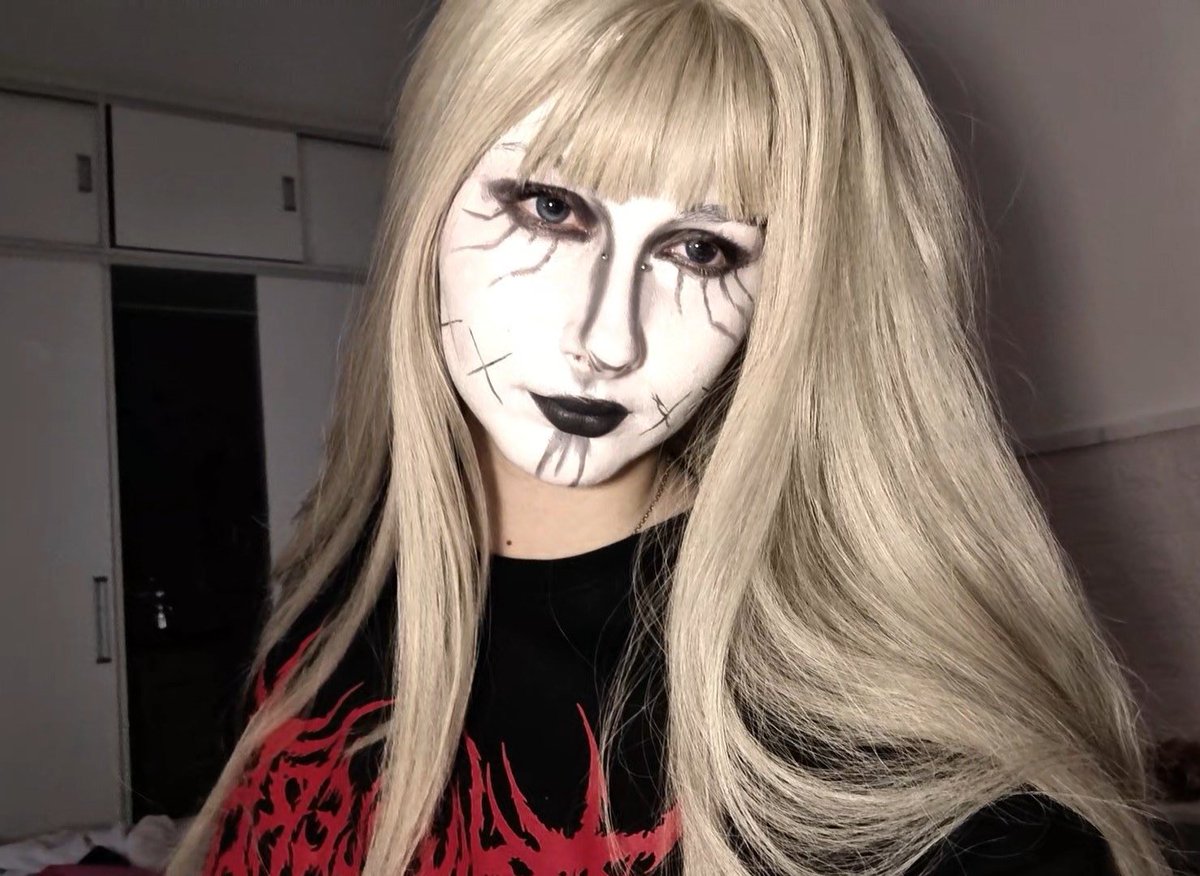 hitsakira's tweet image. cosplay de alê!! 

#HEXATOMBE #psikolera