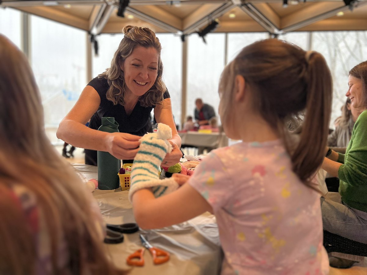 rtapuppets's tweet image. My heart is so happy! Thank you @CanadasNAC and @puppetsup for a sold out workshop today! Also a huge thank you to the humans who entered Creatureville and learned that failing can lead to something good, I loved what you all created! 🖤🩷