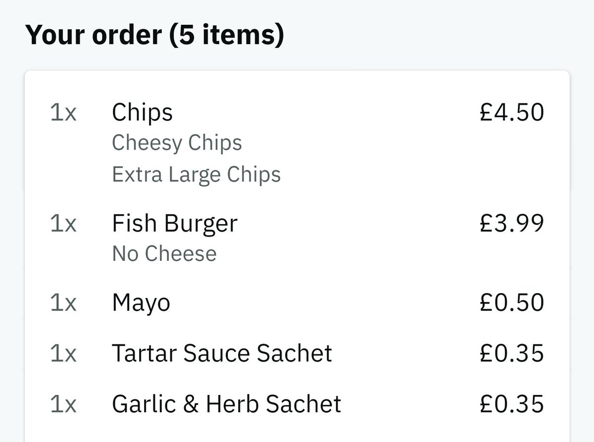 TheEmeraldKing0's tweet photo. @Deliveroo I ordered the items on this reciept, I have been told by Deliveroo online chat that they can't do anything as I have no reciept.
I was told by the store (MrCod) that they couldn't do anything because the Deliveroo driver mixed up the orders. This is disgraceful. https://t.co/lw5dhM9Mcv