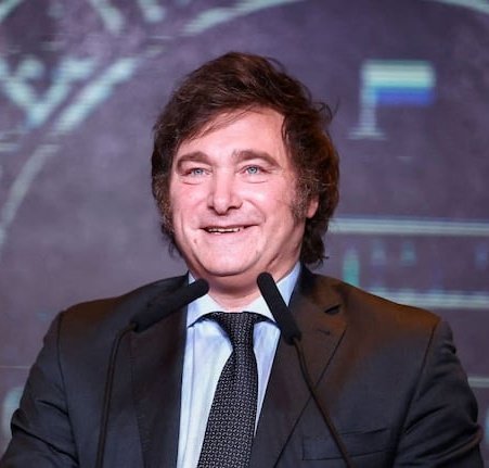 Trumperizar's tweet image. Milei y Estudiantes, los DOS LEONES🦁 nacidos para destruir los sistemas corruptos.

Hay que bancarlos más que nunca.