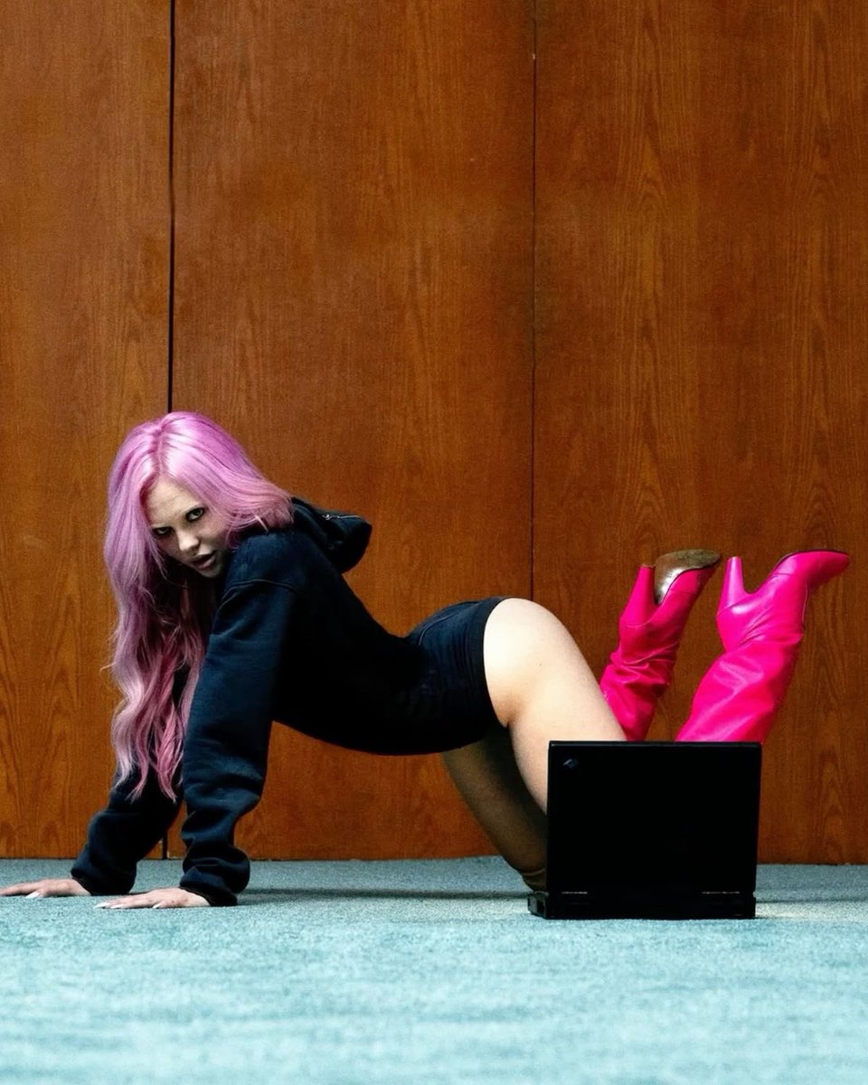 adelasfeed's tweet image. “SexOnTheBeat” by adéla has now surpassed 8 million streams on spotify, making it her fourth song on the platform to do so