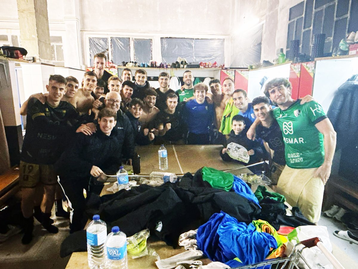 C.D. Alfaro tweet media