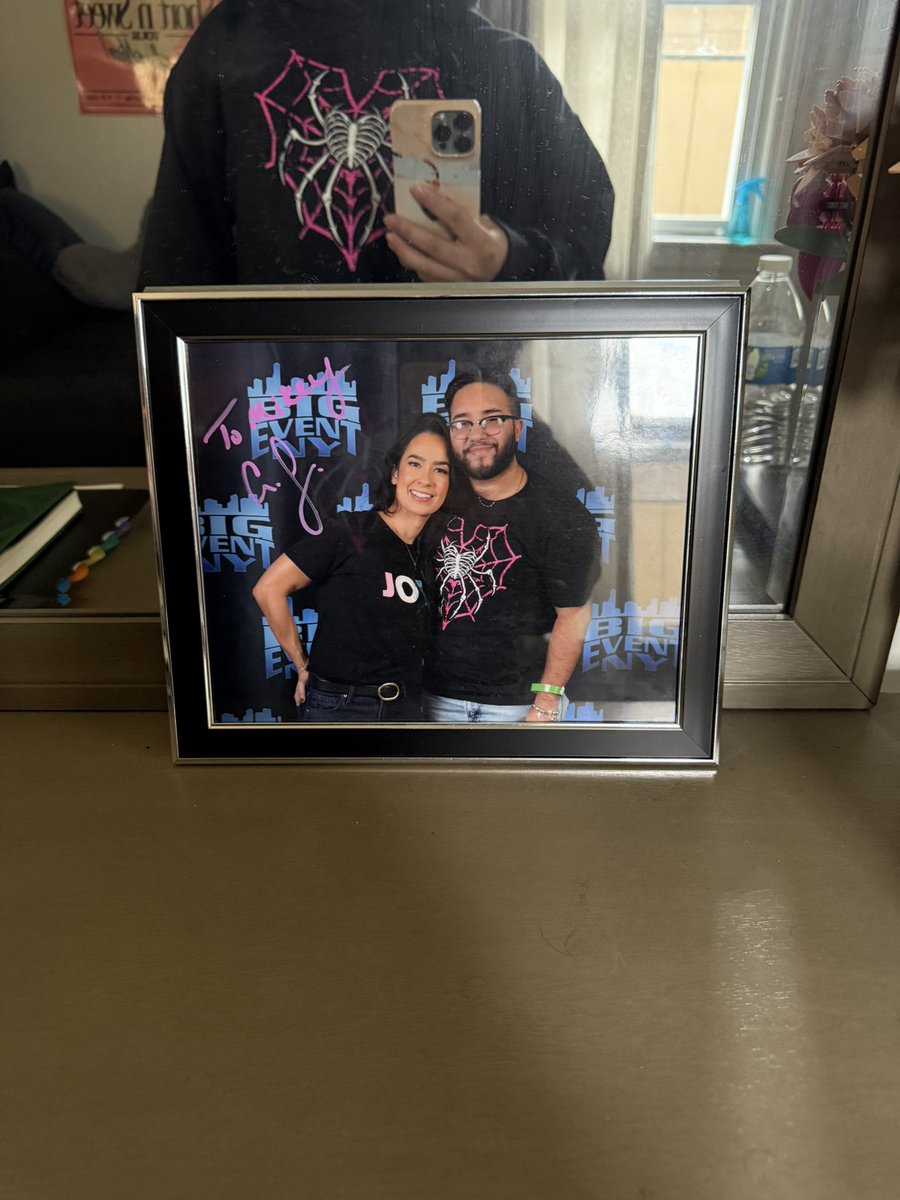 mikeyx_p's tweet image. Finally framed this masterpiece with mother @TheAJMendez thank you for changing my life and helping me learn that it’s ok to be different 🩷🖤.  #mentalhealthwarrior