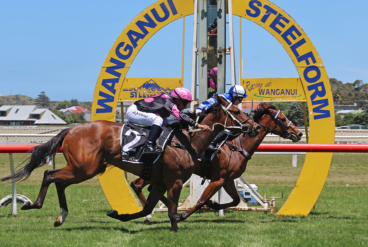 Steven Ramsay and Julia Ritchie reached a career milestone when #Passiflora (NZ) (Farnan) led all the way to win Saturday’s $40,000 Happy Hire 3YO (1200m) at Wanganui. 🏇🎉
 
📰:pencarrowstud.co.nz/news/passiflor…