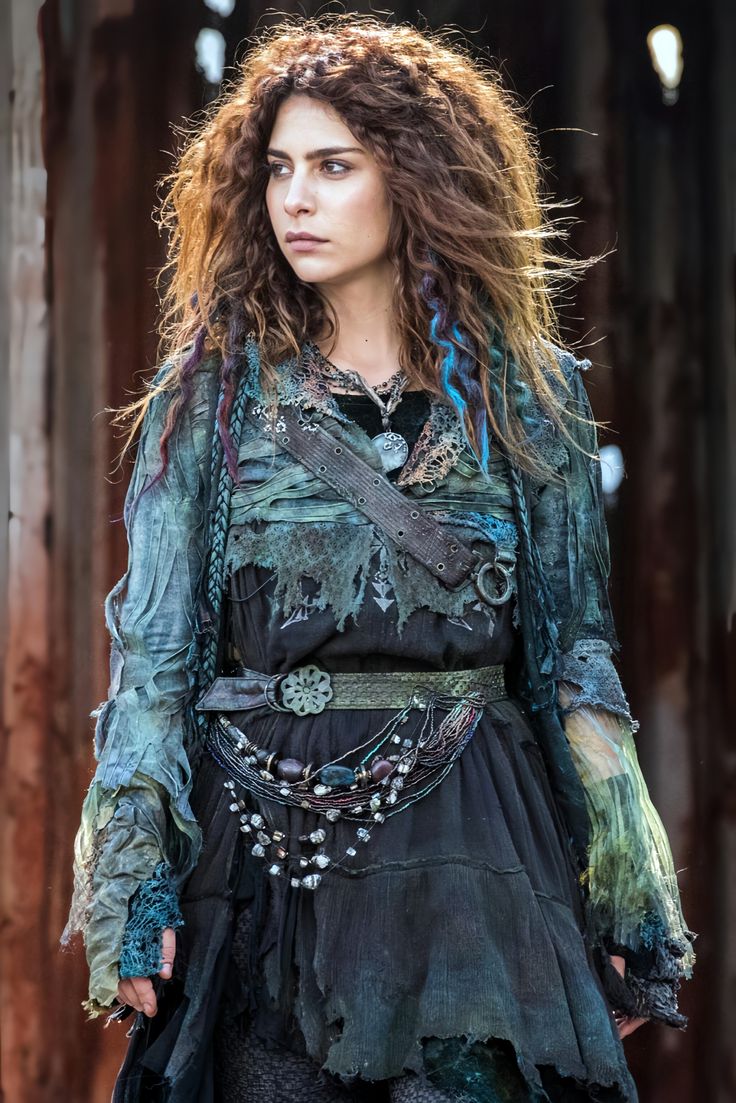 obsidianichor's tweet photo. https://t.co/22fkx9ZPcj

my favorite natblida 🧎🏾‍♀️ i'll never forgive them for how dirty they did her. https://t.co/brwvDTM8Gu