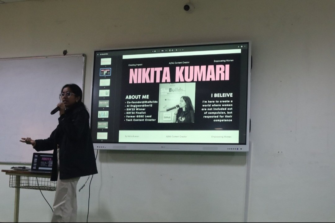 nikitasmcsnes's tweet image. Stepped out of my comfort zone today.
Spoke. Shared. Grew.
Progress &amp;gt; Perfection.

#machinelearningtutorial #SheBuilds #1sttalk