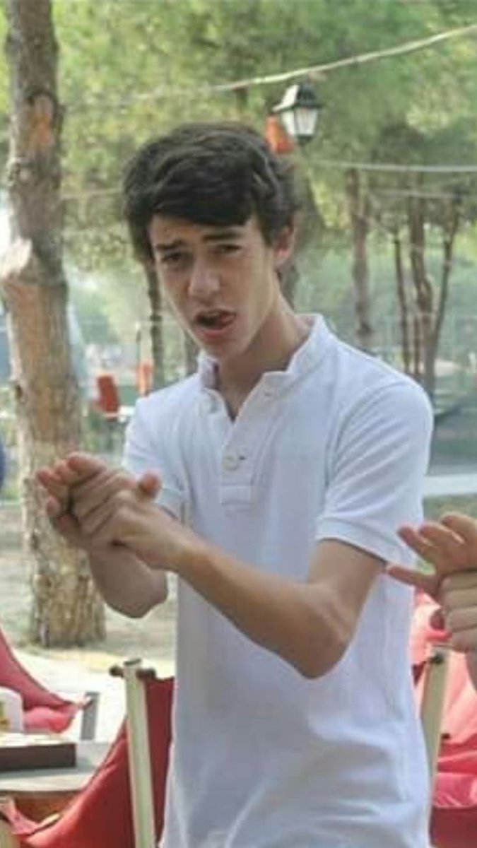 oyuncuların ifşamsı ergenlik fotolarına bayılıyorum favorim de aytaç şaşmaz