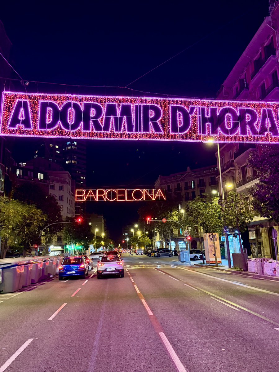 Agradar es habernos rendido al ruido; ignorarlo es... silenciollama.blogspot.com/2025/11/agrada…