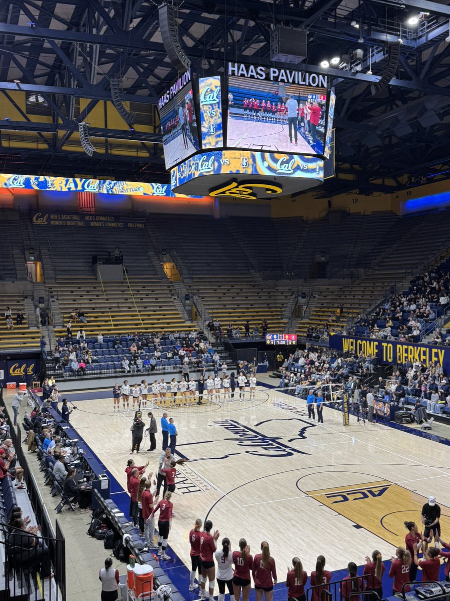 slamdunk406's tweet image. I’ve arrived at Haas Pavilion. No. 5 Stanford Women’s Volleyball at Cal. 

#Stanford #Cal #ACCWVB