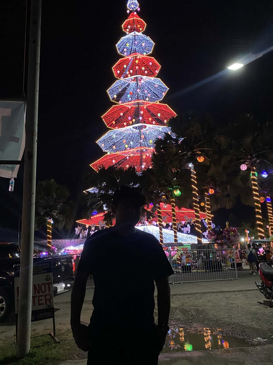 JanRiMac's tweet photo. A🔟🕺 is silhouette https://t.co/tfjwrFArGK