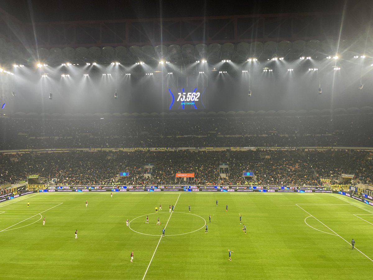 FBiasin's tweet image. 75562 #InterMilan