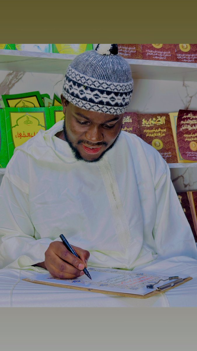 B A A Y X A L I M A tweet media