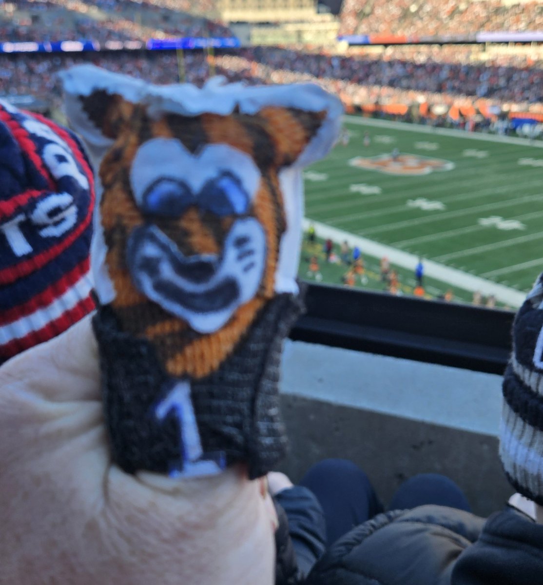 Mom_Troversial's tweet photo. With this thumb injury I decided I needed my own personal WhoDey with me at the game.  #Bengals #RuleTheJungle #LetsRoar #WhoDey https://t.co/aCo7mqSxh8
