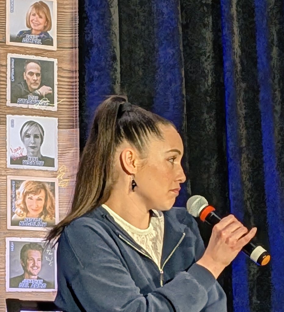 TrekMovie's tweet photo. Christina Chong - on stage now at #STCHI. She is wearing #startrek Starfleet earrings
#strangenewworlds https://t.co/nBh4uZKBSP
