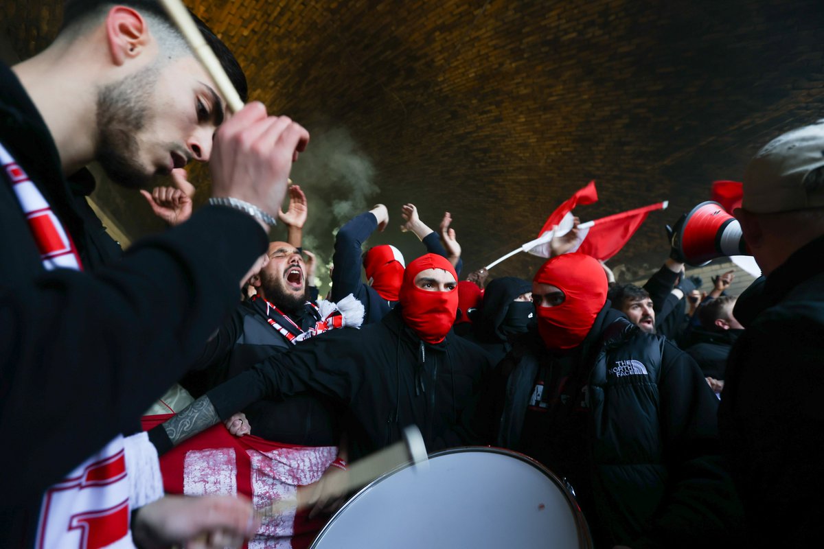 CBSSportsGolazo's tweet image. Arsenal fans made a big entrance to the NLD 😮‍💨