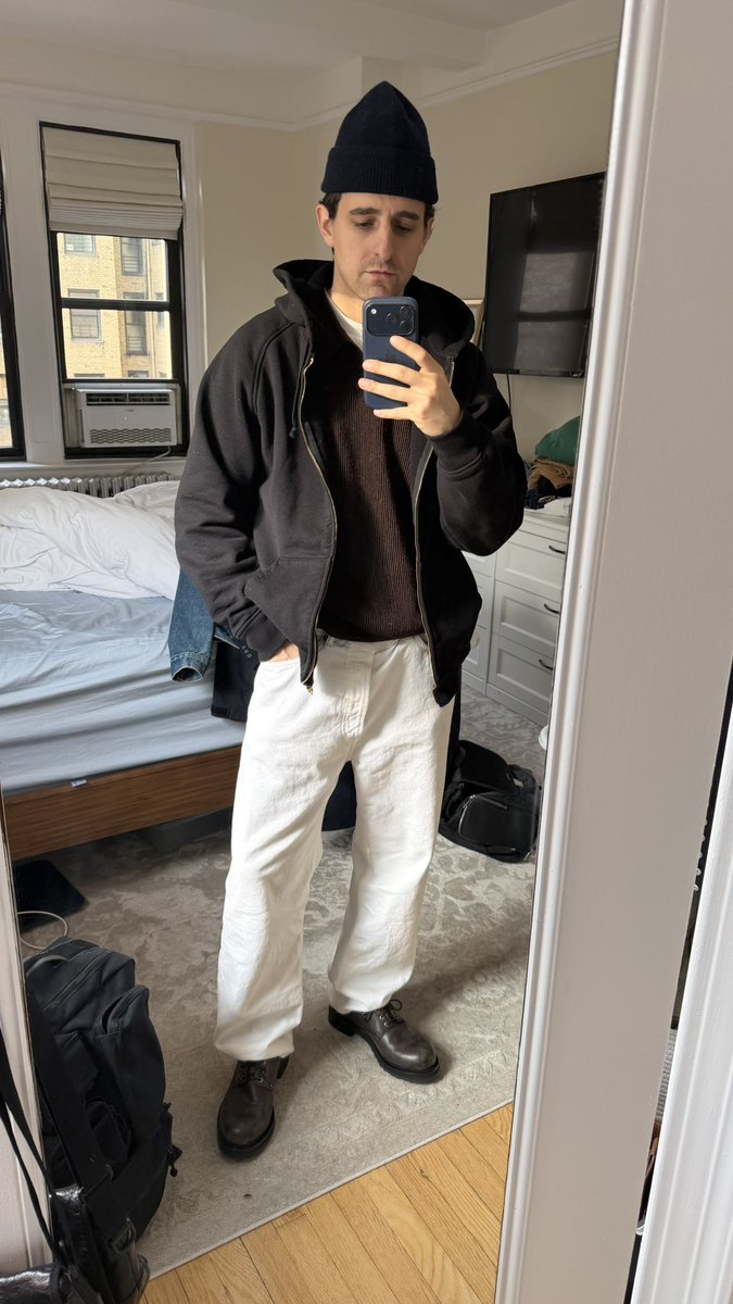 jakewoolf's tweet image. I’m obsessed with denim. 

I have more pairs of jeans than I’m comfortable counting. But today I put that obsessiveness to good use by launching the first annual JEANS AWARDS (aka “The Jeanies”)

Here’s the 17 best pairs of jeans across 17 illustrious categories 

Link in bio