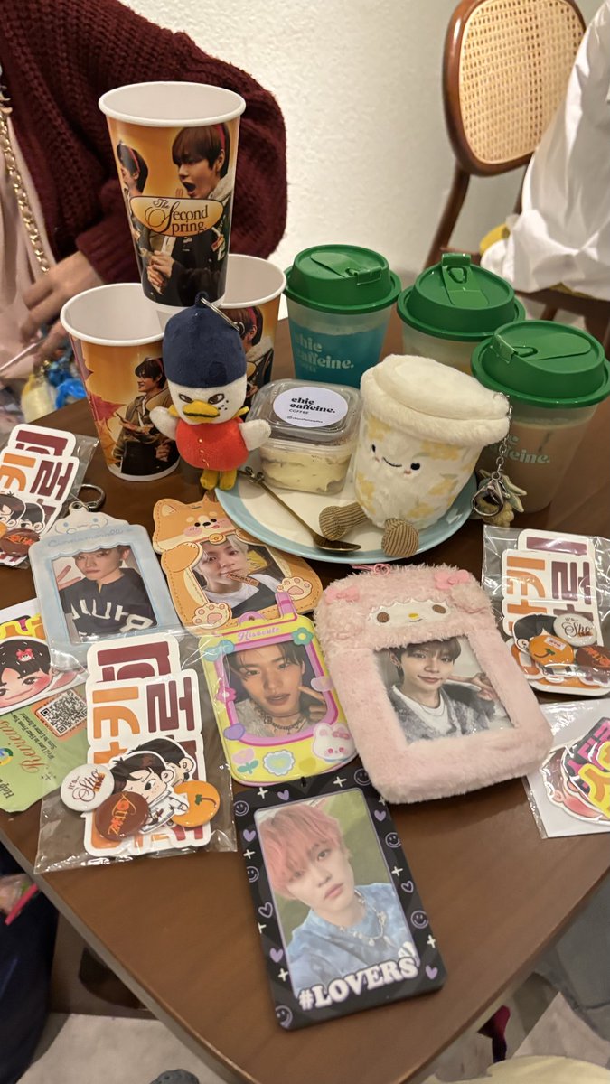 duwarrrilopyu's tweet image. Thank you for the cutie agenda 🫶🏻🫶🏻🫶🏻
@2ndspring