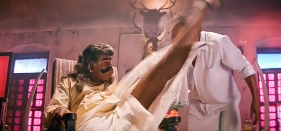 Front_Man13's tweet image. Set audience koodhiyanungalaa gammunu irunga da ellathukum claps pannikittu

#BiggBossTamil9