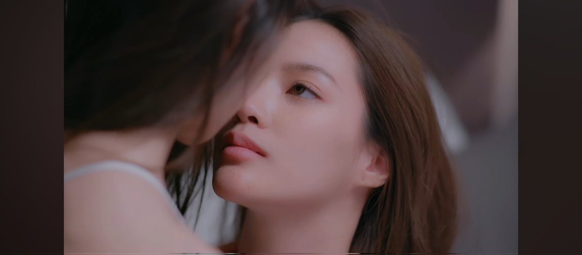 leynnn822's tweet image. INDEED QUEEN TONIGHT BECAME A HUNGRY WOLF EATING HER FAVORITE BUNNY😳🫣🫢

WELCOME TO OUR DAY TKNUR
#FinalEPคนโปรดของควีน
#คนโปรดของควีน #TKNur
#DangerousQueenTheSeries