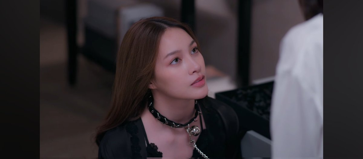 leynnn822's tweet image. INDEED QUEEN TONIGHT BECAME A HUNGRY WOLF EATING HER FAVORITE BUNNY😳🫣🫢

WELCOME TO OUR DAY TKNUR
#FinalEPคนโปรดของควีน
#คนโปรดของควีน #TKNur
#DangerousQueenTheSeries