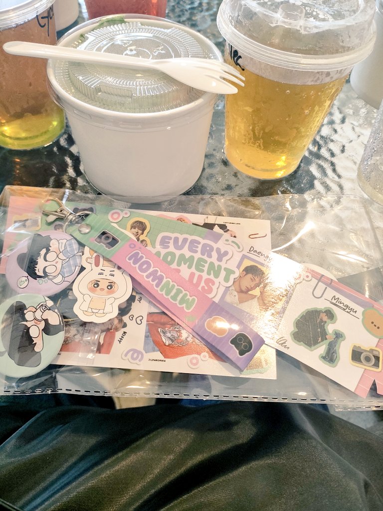 Alpha03041's tweet image. Another event Minwon day! 💚💜

Sangat menggemaskan😆🤩

Terima kasih kepada @SebongIAm &amp;amp; @_PrincessMilk yang sudah membuat event Minwon di Jogja🫰🫰🫰