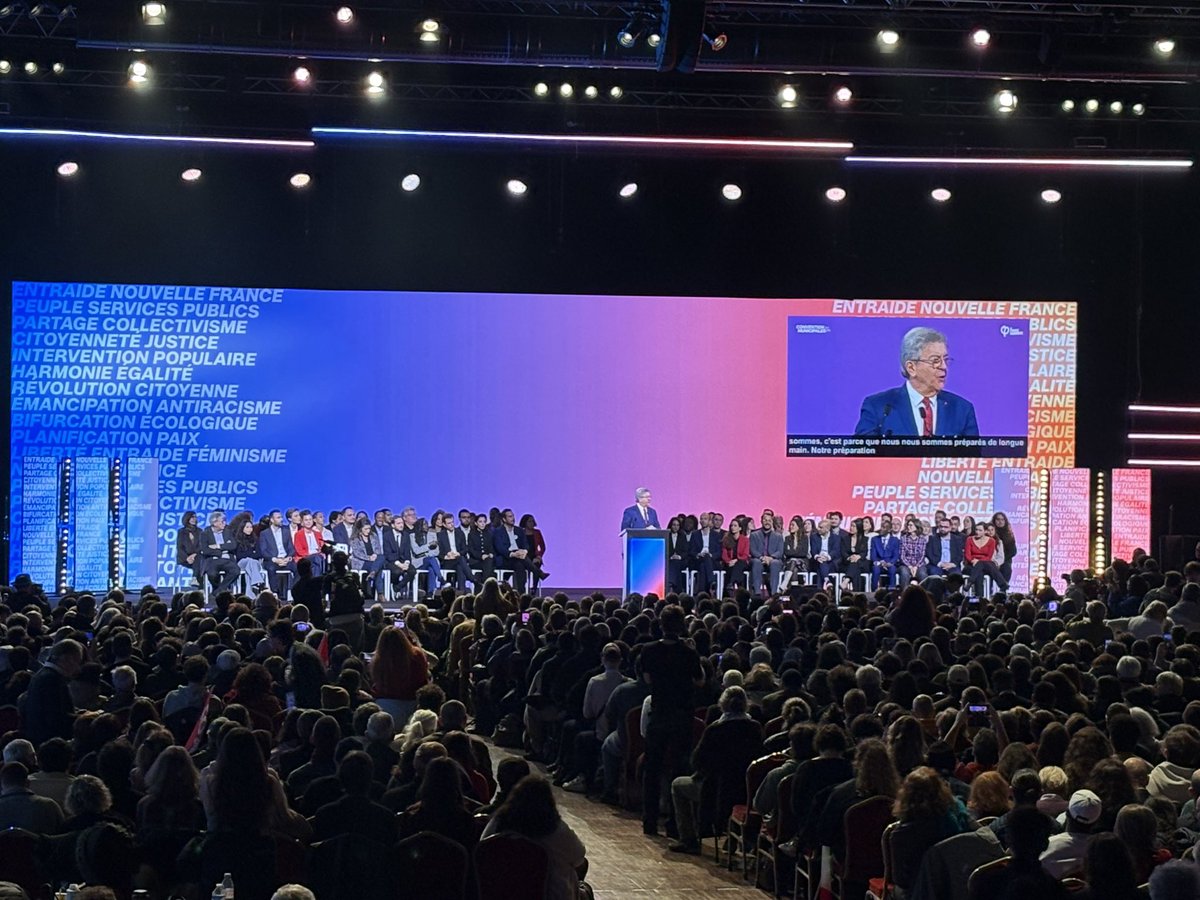 À la Convention des municipales LFI avec <a href="/JLMelenchon/">Jean-Luc Mélenchon</a> et l’équipe de Villeurbanne : une force collective qui donne le ton. La campagne est lancée. En mars 2026, à Villeurbanne comme partout en France, des communes se lèveront insoumises.