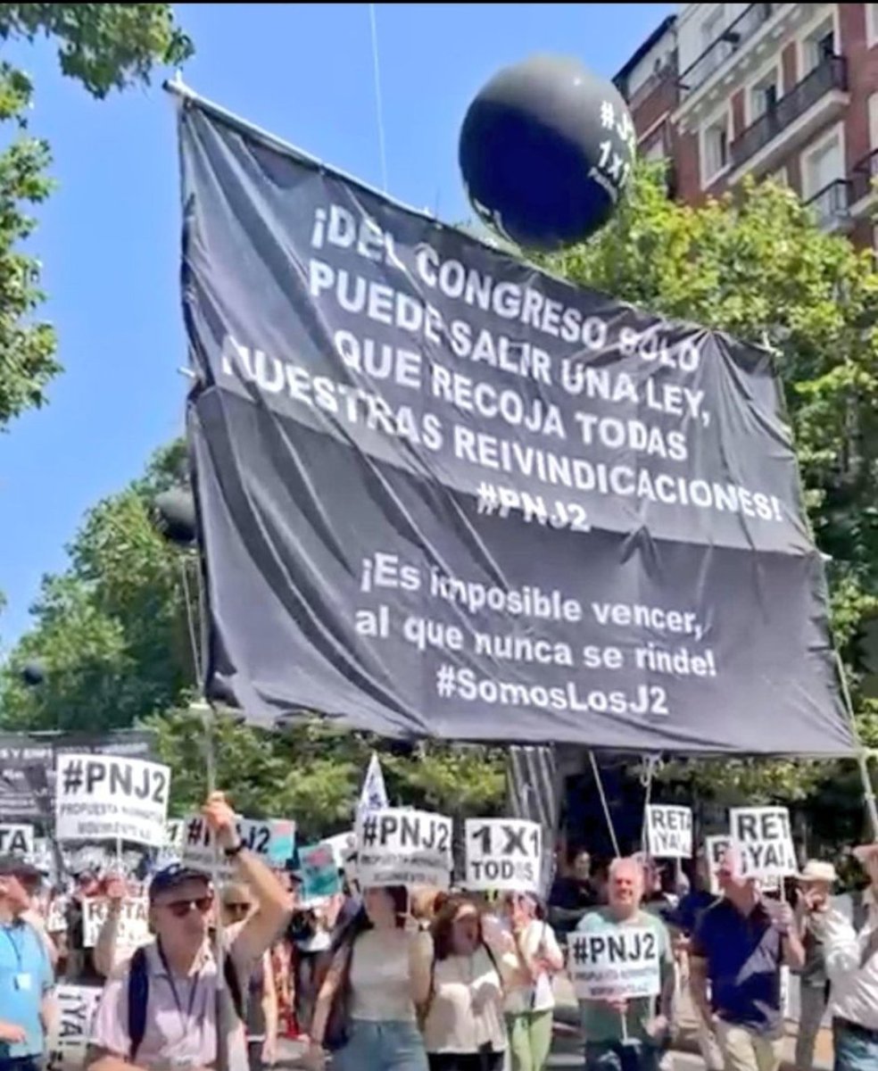 Es necesaria la #Pasarela1x1AlRetaParaTodos para terminar con la desigualdad y perjuicios hacia abogados y procuradores mutualistas sin pensión <a href="/gpscongreso/">PSOE Congreso</a> <a href="/ppopular/">Partido Popular</a> <a href="/sumar/">Sumar</a> <a href="/sanchezcastejon/">Pedro Sánchez</a> <a href="/SaizElma/">Elma Saiz</a> #J2NoSeRinde #PonentesJ2EstaPendiente 🐝🐝🐝