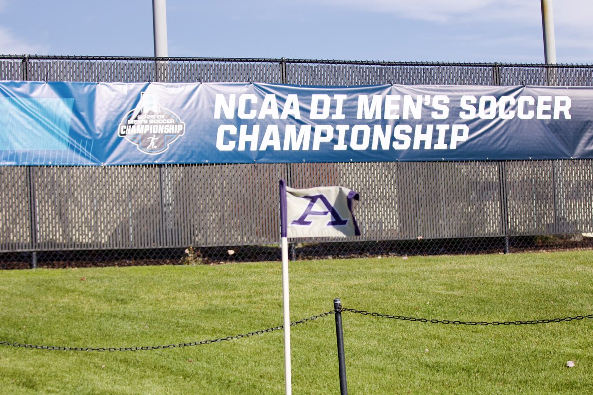ZipsMSoc's tweet photo. The stage is set 🕺🏼 https://t.co/YvcYY2l99p