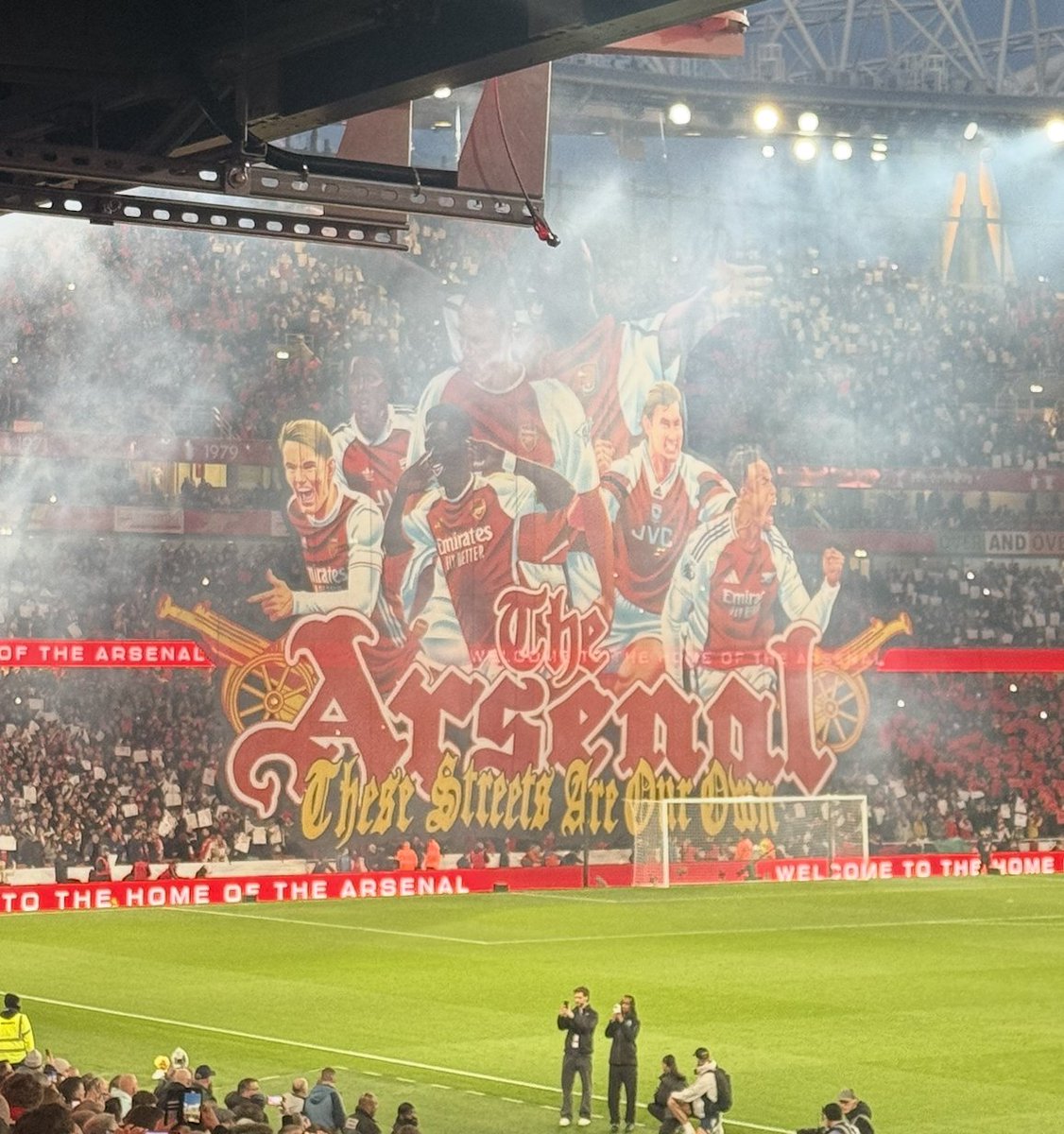 💪 Arsenal fans unfurled this incredible tifo during the North London Derby with Tottenham 

📷 <a href="/TomCantonMedia/">Tom Canton</a>