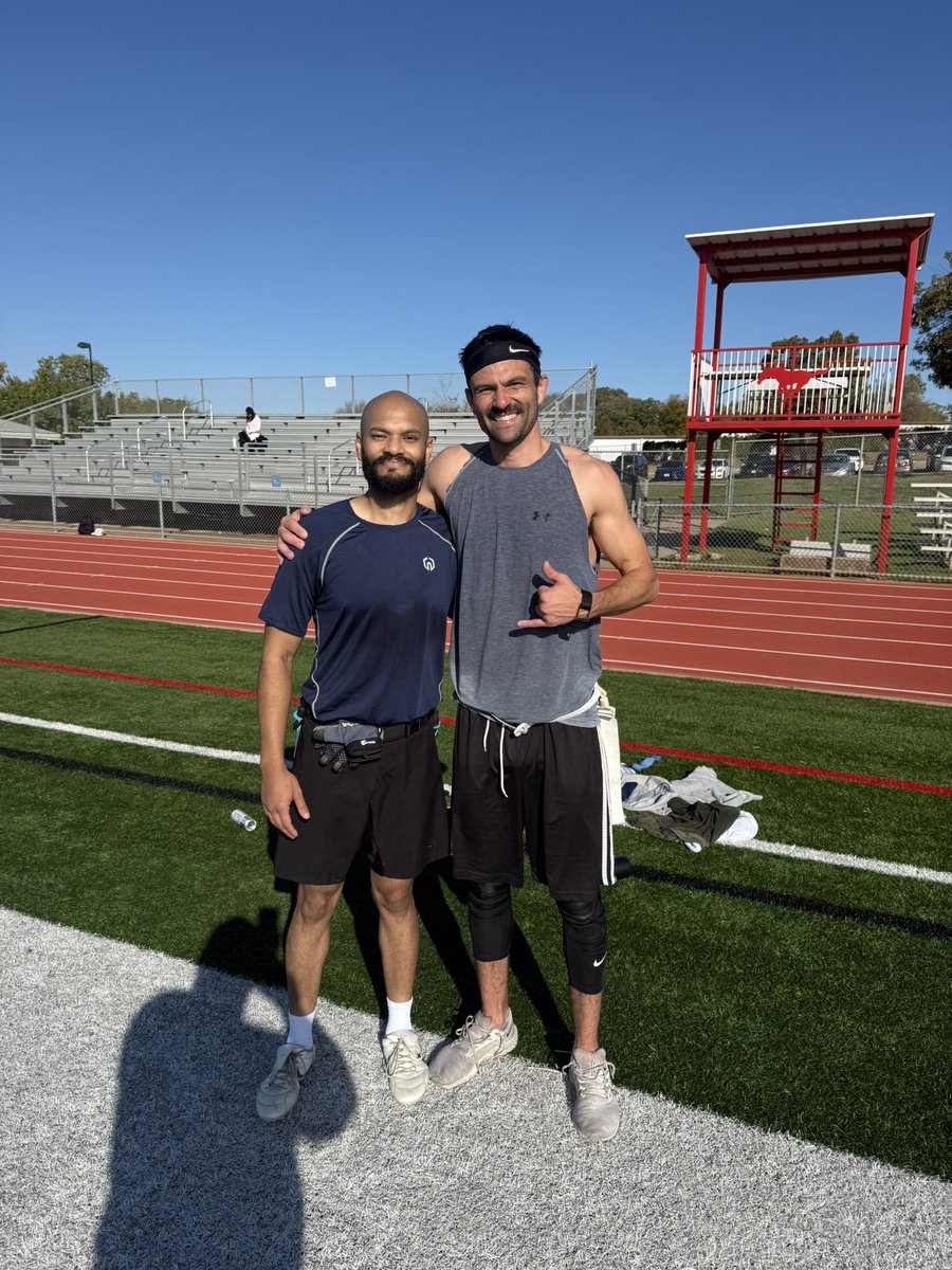 Yes meet your heros!! This guy will cut you up on a route 🔥 <a href="/NotJackKemp/">Jake Kemp</a> <a href="/thedumbzone/">The Dumb Zone</a> 🏈