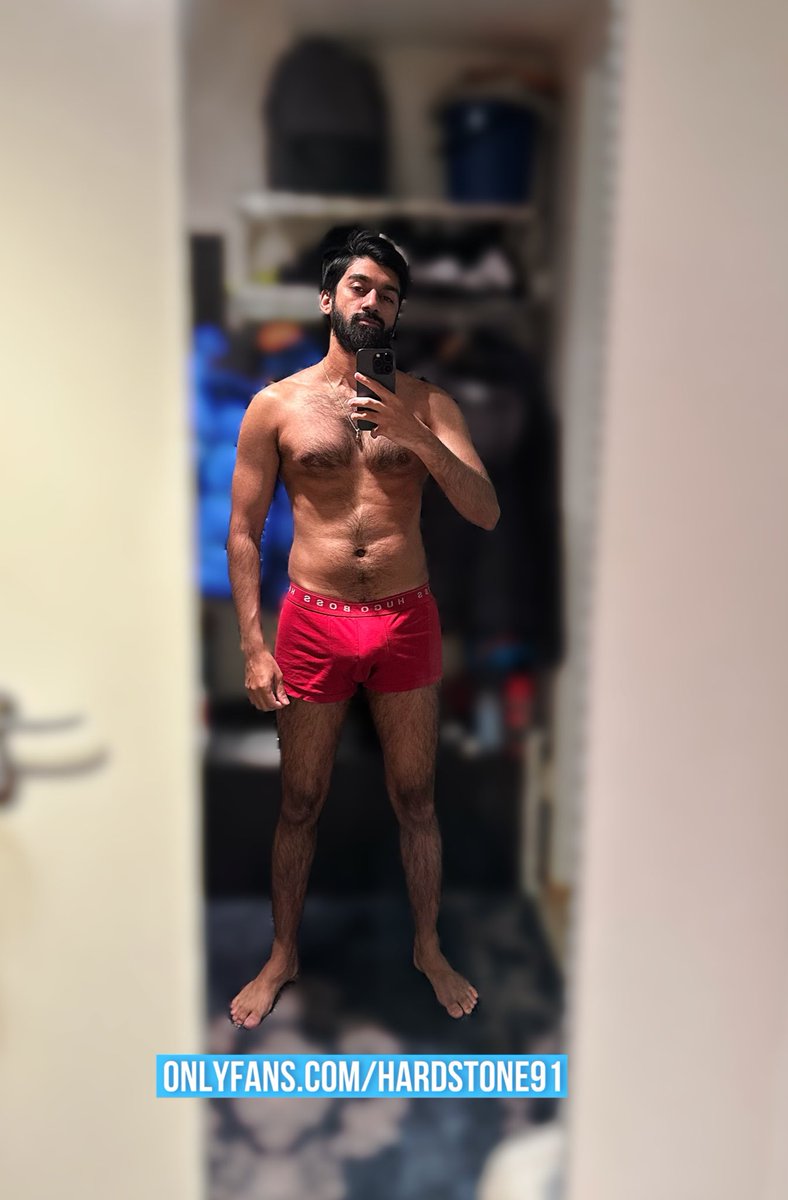 HardStone91's tweet photo. Hit like to pull my boxers down😏 https://t.co/h8Mpyi8gaW