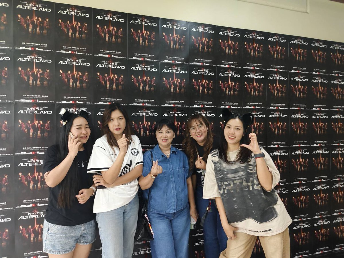 impangpond's tweet photo. ขอรีวิวไอ้เด็กขอนแก่น ที่ตั้งใจทำอะไรก็จะทำให้มันสุดๆ ได้เห็นคอนที่มันตั้งใจทำ ตั้งใจซ้อม แล้วโคตรภูมิใจ solo คือประทับใจแก๊งค์พี่สาวมาก อิพี่ร้องนำก่อนเพื่อน ตั้งแต่เข้าไปนั่ง 🥲 พิมพ์ไปจะร้องอีกละ เอาเป็นว่า มันเก่งชิปหายโว้ย
#persesintothealterland #PLUGGY_PERSES @whoispluggy https://t.co/i5Q9T4Buk9