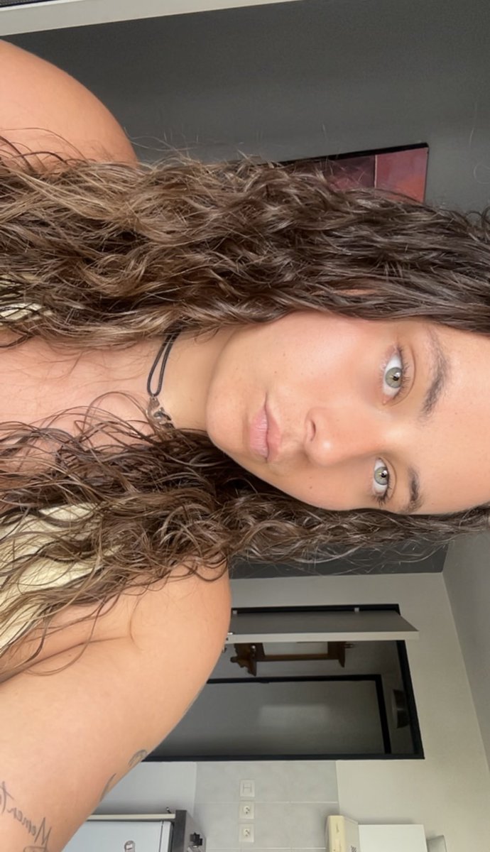 scxmpy_'s tweet image. Un peu de mes beaux yeux dans votre tl 👉🏼👈🏼