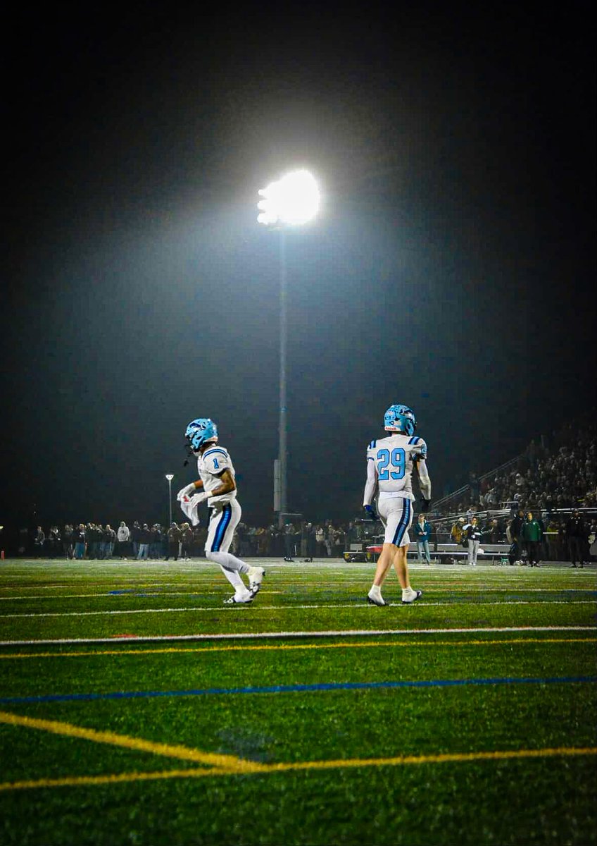 Ryleigray's tweet photo. Great District 1 Championship win!!
1 TD , 93 Yards/9 Carries. // 10.3 Avg
1Pbu , 6 Tackles.
Onto Semi Finals In states!
Film: https://t.co/GrKYN5LfAr https://t.co/xxR0UL6gWe