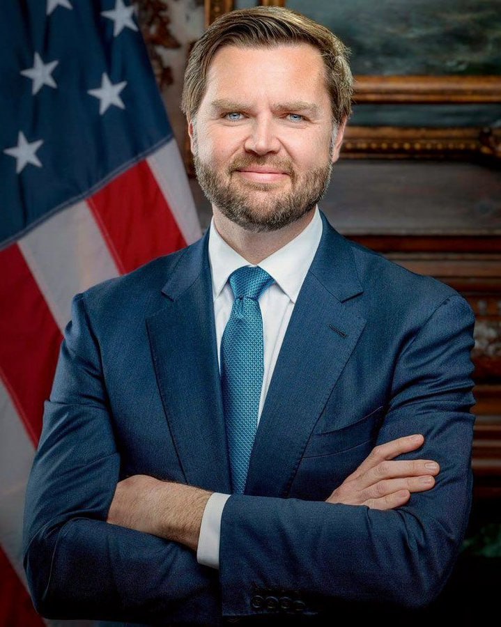 StandUpForFact's tweet image. 🚨 JUST NOW: J.D. Vance proposes an amendment to make Election Day a national holiday, requiring in-person voting with paper ballots and ID for registered U.S. citizens.

Do you support J.D. Vance&apos;s proposal?

A. YES
B. NO