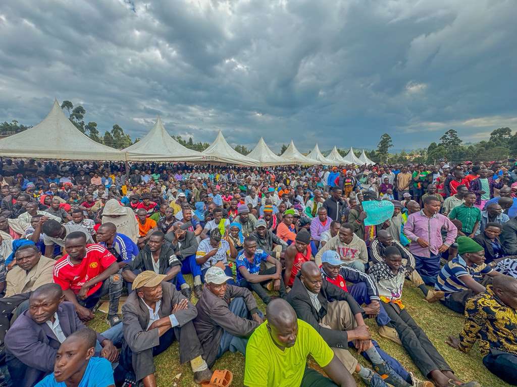 Today, I joined Jubilee Deputy Party Leader Dr. <a href="/RealMatiangi/">Dr. Fred Matiang'i</a> Governor Natembeya and fellow leaders of the United  Opposition  at Ekerenyo Market, Nyamira County, rallying support for MCA candidate Ongaro.

This by-election is more than a vote. It is a moment for the people of