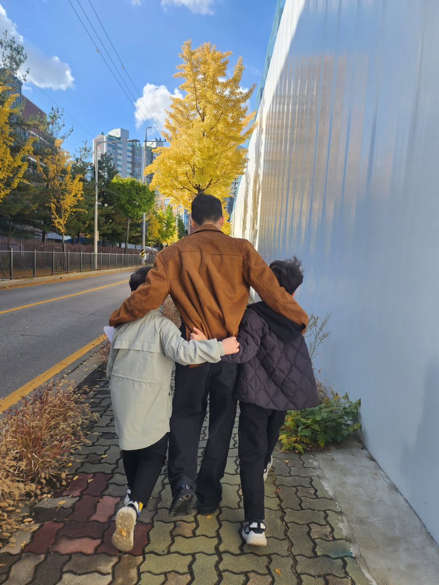 deobimom's tweet image. #SANGYEON #상연 IG 🥭📸 from his noona&apos;s ig with his nephews