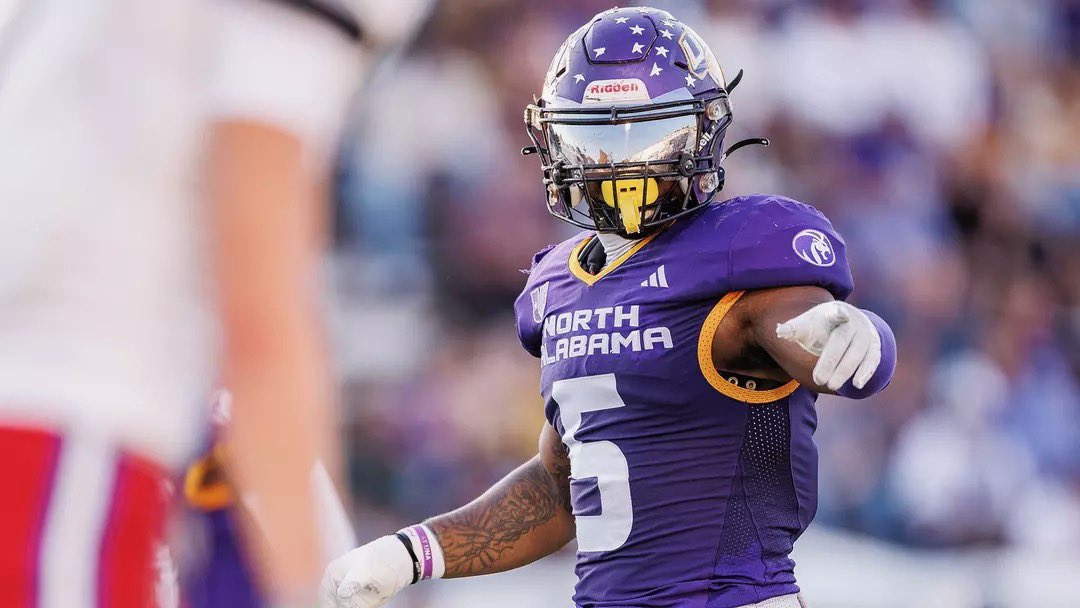 Blessed to receive my Second offer from the University of North Alabama <a href="/UNAFootball/">North Alabama Football</a> <a href="/CoachBo7/">Vincent “Bo Jac” Jackson</a> <a href="/CoachCaraboa/">Brock Caraboa</a> <a href="/iamErvgotti_21/">Deeandre Ervin.</a> <a href="/Coach_JL51/">Coach_Landoll</a> <a href="/tyson_andrus/">coachtyson_andrus337</a> <a href="/kwoodall33/">Kyle Woodall</a>  AGTG🙌🏽