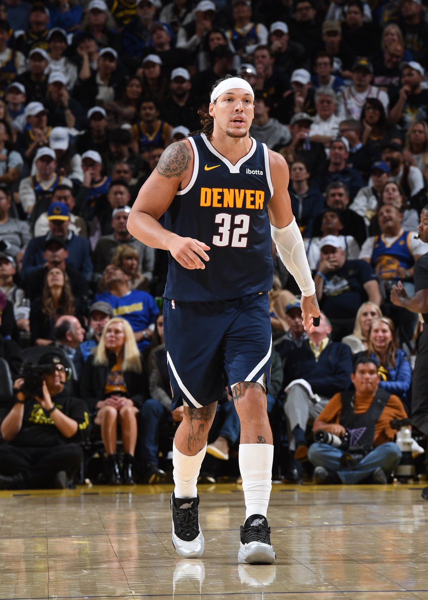 Aaron Gordon (Grade 2 hamstring strain) will be re-evaluated in 4-6 weeks, per @ShamsCharania 