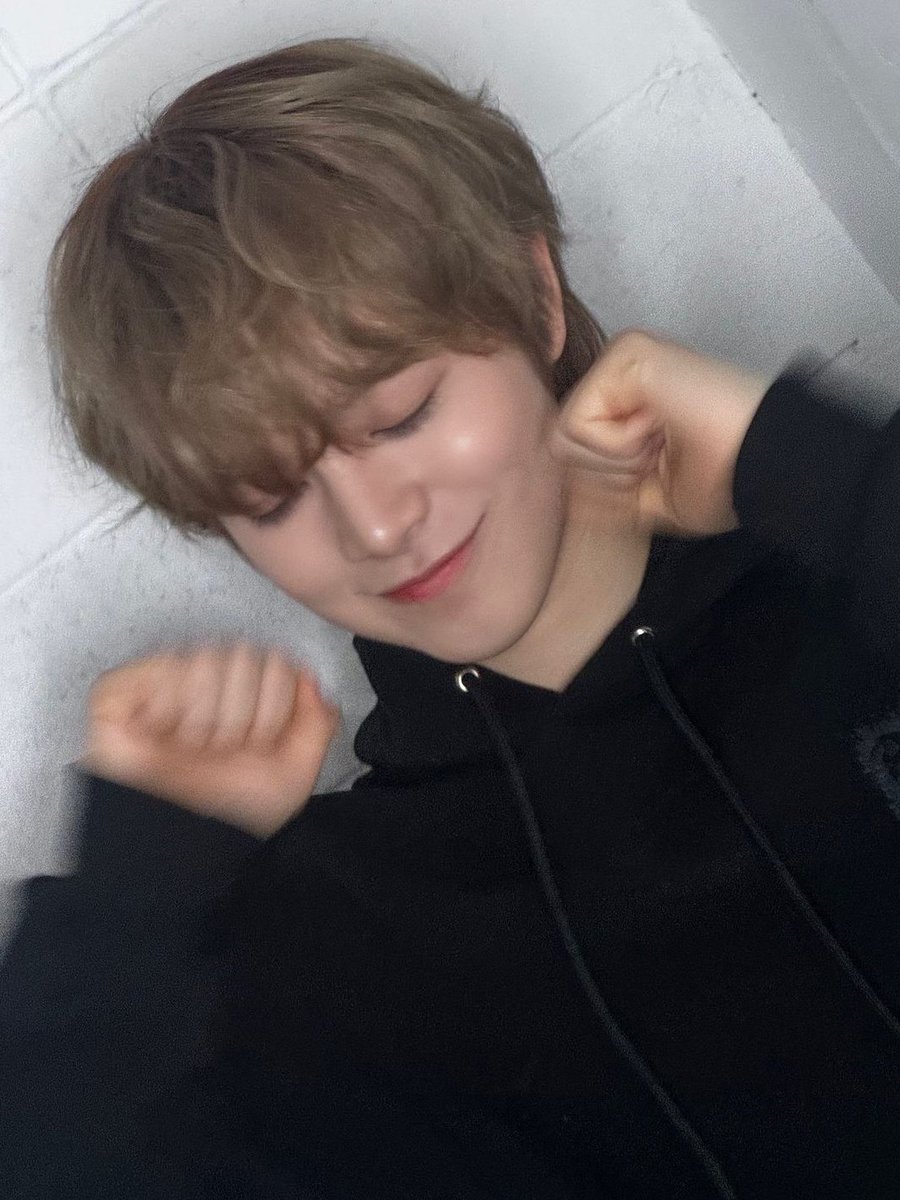 arrcified's tweet photo. 404 , can't be found

#ARrCerSelcaDay #arrcsd #arrcersday #ARrC #아크 #KIEN #끼엔 https://t.co/CMMCh085sD