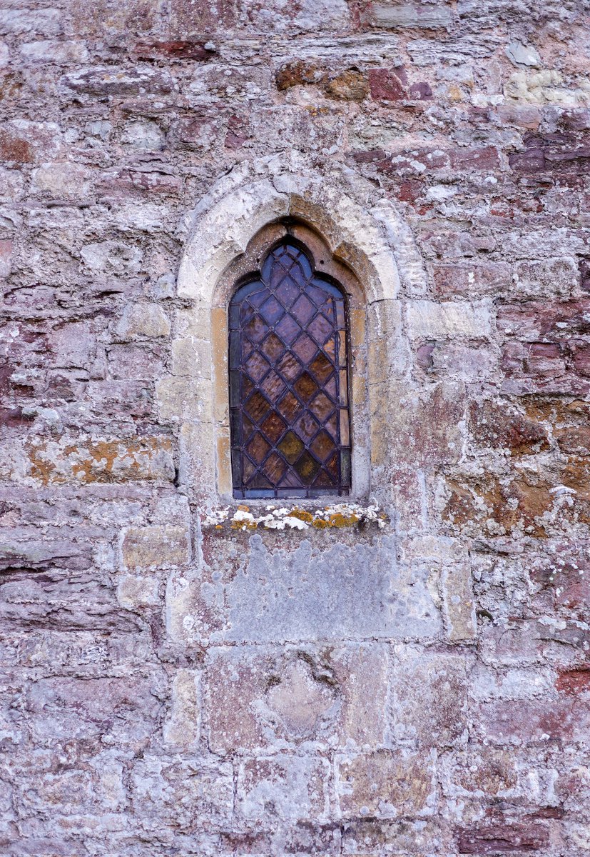 I must have walked past this window, sat/stood under it a million times and never noticed it until yesterday 🫣
I believe that part of the church was built about 1380.