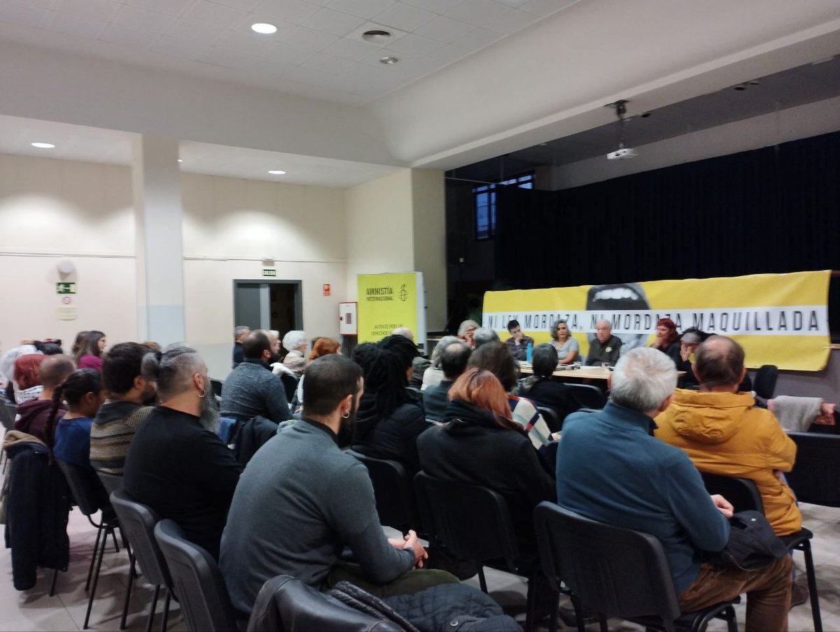 El pasado viernes participamos en una mesa redonda en Segovia junto con Las 6 de la Suiza, Rodea el Congreso y la PAH de Guadalajara, dentro de los actos organizados para el Noviembre antifascista.