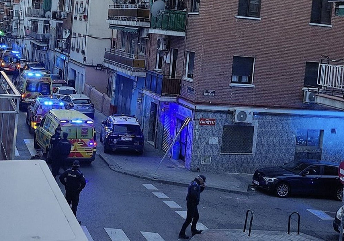 Madrid (Espagne) : un jeune homme radicalisé d’origine maghrébine poignarde trois piétons et se jette sur la police en criant « Allah Akbar »

 fdesouche.com/2025/11/23/mad…