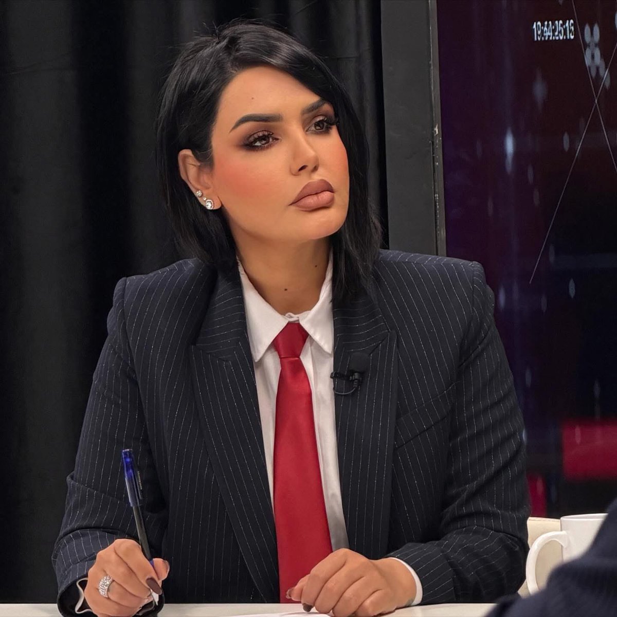 اريد واحد يشرحلي شنو فائدة 
القانون الدولي 
المجتمع الدولي 
الامم المتحدة ؟!!