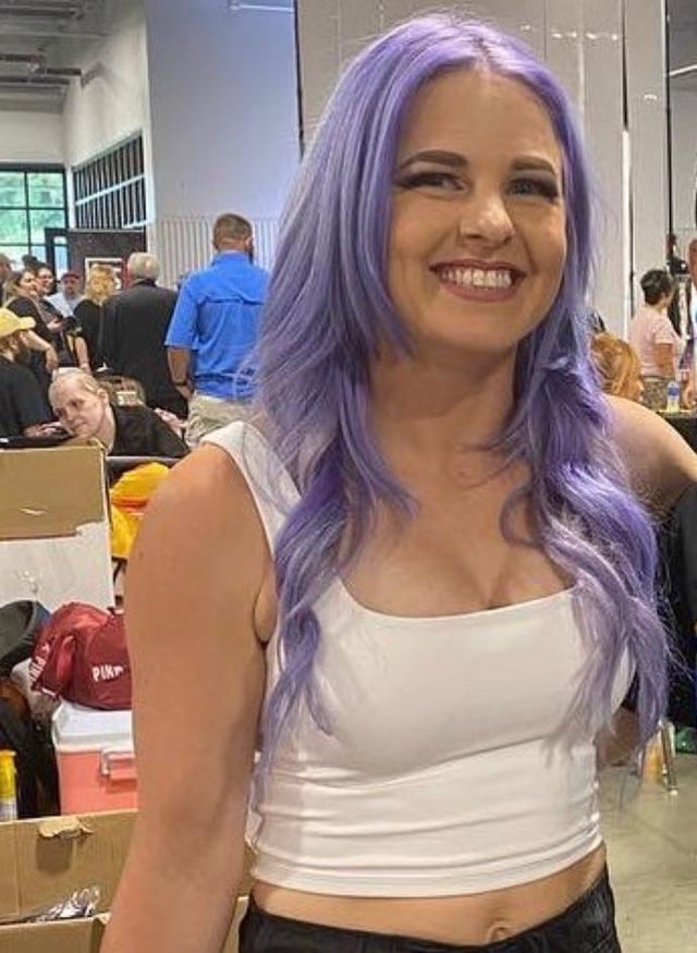 ANGELUSTNOIR's tweet image. ♤ 
  ᴄᴀɴᴅɪᴄᴇ ʟᴇʀᴀᴇ.

  A literate portrayal of Candice.

     Homosexual portrayal. Transgender portrayal. Lover girl. 
   100% Dom.
  
  +18 Account, Minors DNI. Friendly male writer. +21 writer.

All verses welcomed.

  Spanish/English account.
♤

     🔄    +    ❤️