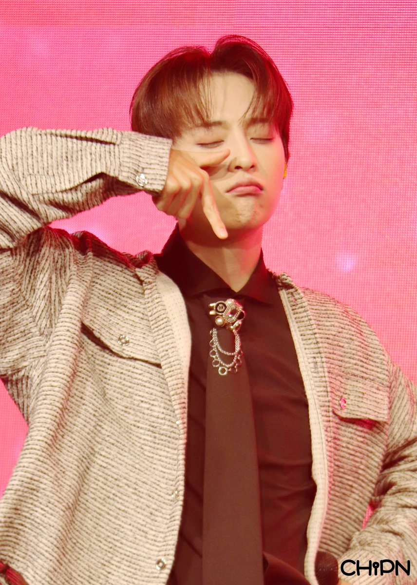 CHIPN1013's tweet photo. 2025/11/09
2025 SIHUN’s FANPARTY &amp; ONEMAN LIVE in TOKYO
2부
#김시훈 #시훈 #キムシフン #しふん https://t.co/DuD3FEa9xE