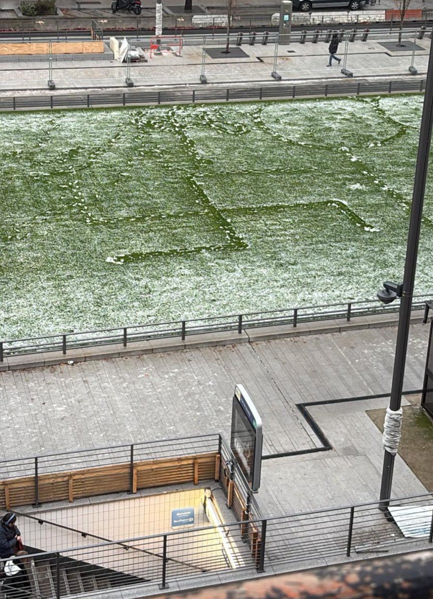 HenMazzig's tweet image. Today was the first snow of the season in Paris, France.

And of course, the first thing residents saw in the quiet suburb of Neuilly, home to many Jewish families, was a giant swastika.

Hate us because of Israel? Then stop giving us reasons to move there.