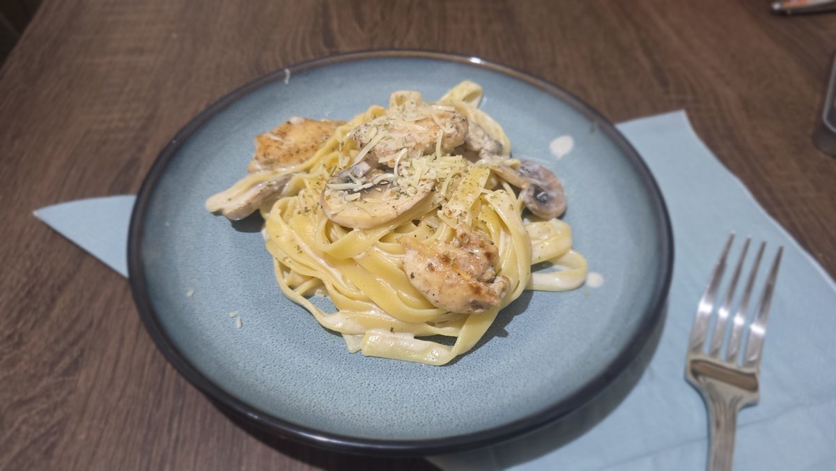 AmineBatool's tweet image. Same 
But with protein and mushrooms
Im sorry I failed you 🌸
😔