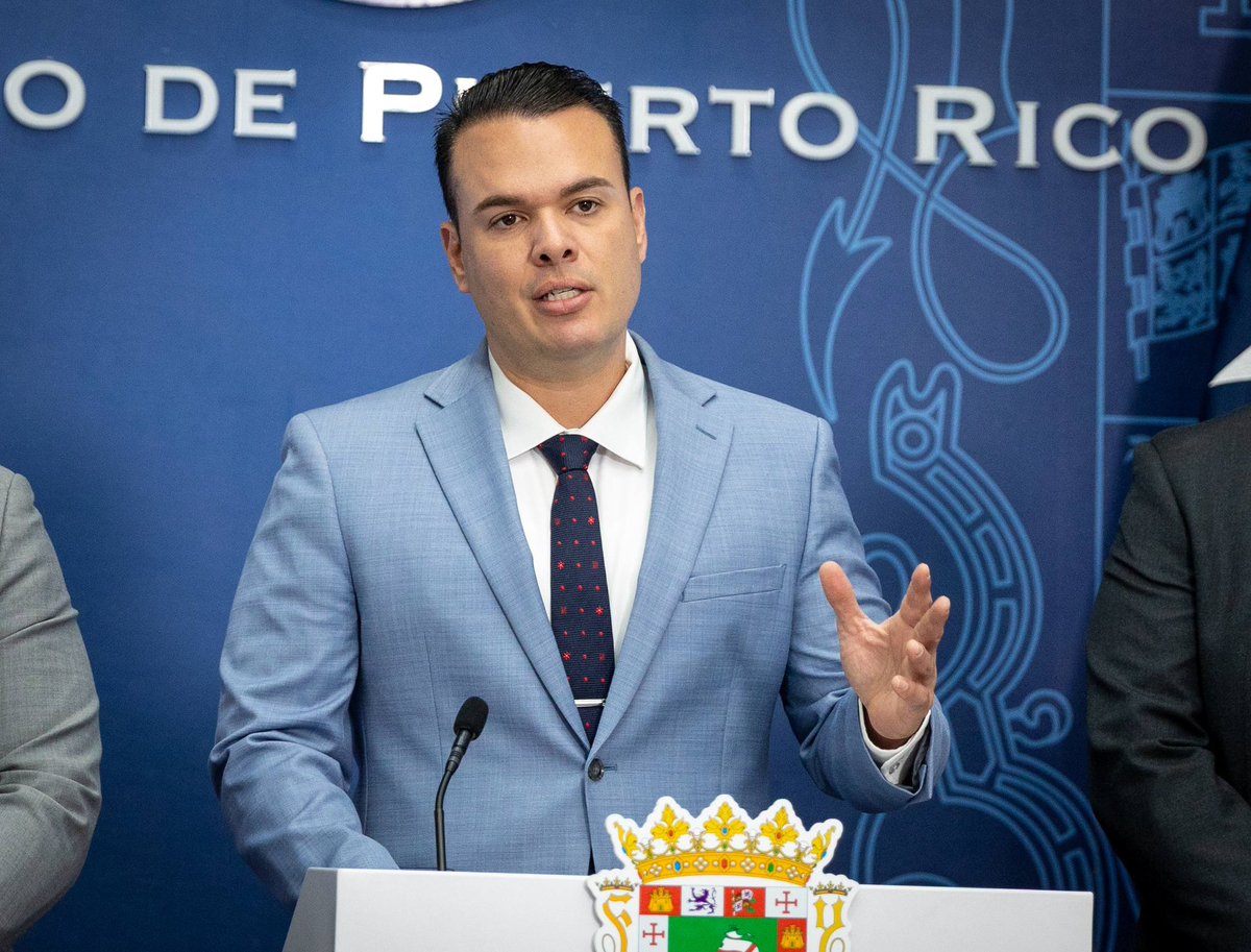 gobiernodepr's tweet image. Esta semana, la gobernadora @Jenniffer González Colón presentó iniciativas e inversiones que impulsan infraestructura, seguridad, energía, turismo y apoyo social en la isla. Jefes de agencia ofrecieron un resumen de los logros alcanzados.