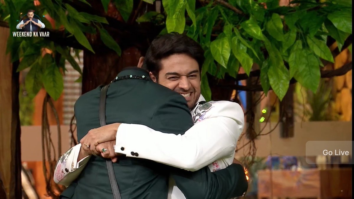 #GauravKhanna’s reaction after getting saved 😍

Tight hug to #PranitMore 🤗

No one has survived nominations this many times in this season…
That’s not luck, That’s dominance. 💥

#BiggBoss19 #BB19